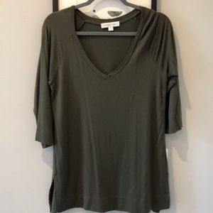 Amour Vert V-Neck Top